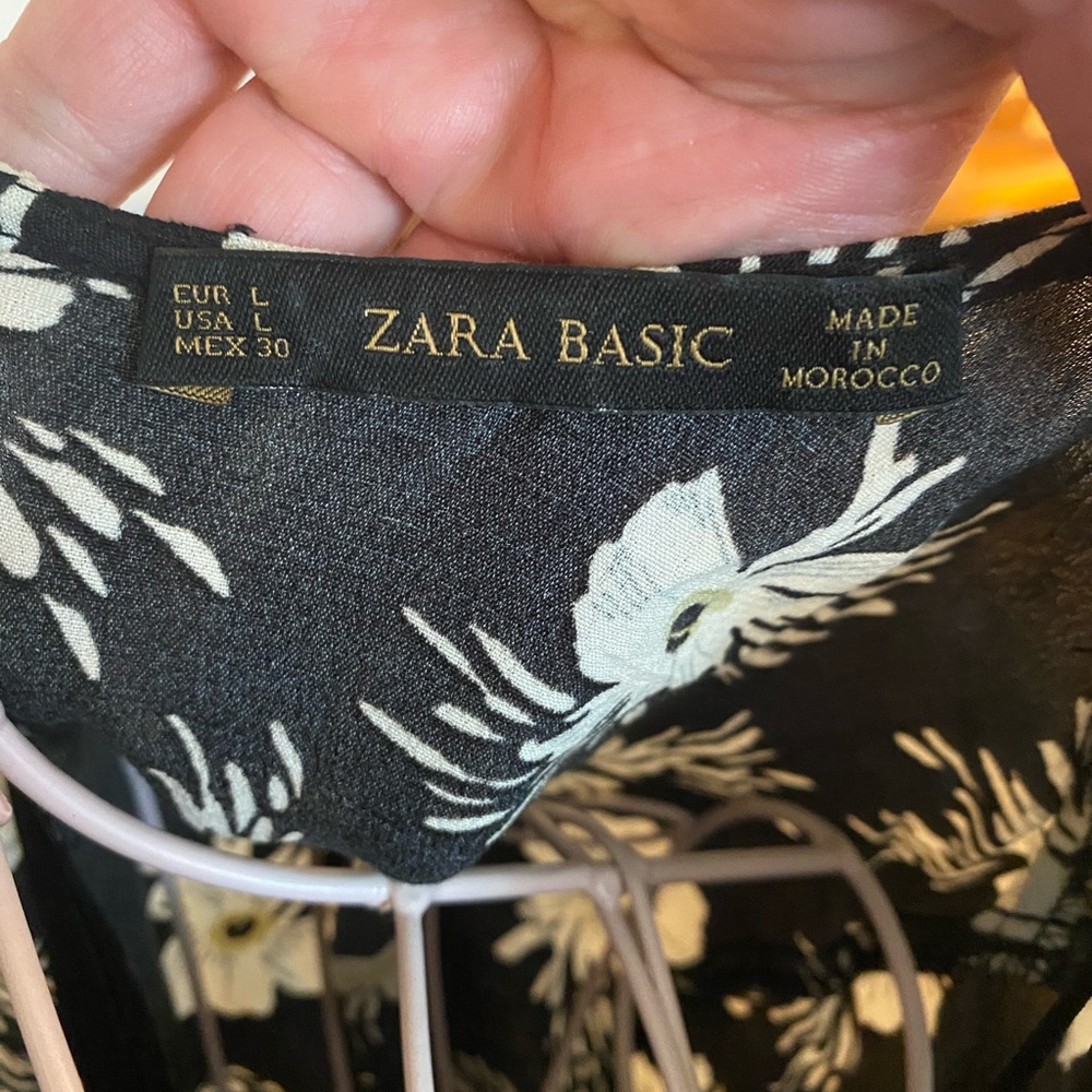 Euc Zara Basic Long Sleeve Flowy Daisy Print Flor… - image 3